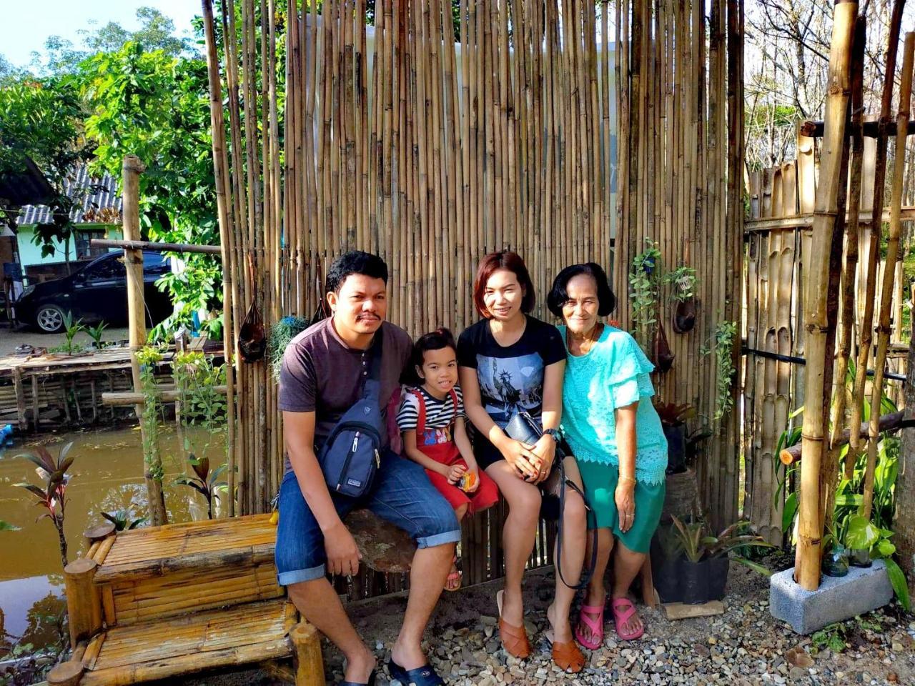 Nakhon Si Ban Na Homestay 나콘시탐마랏 외부 사진