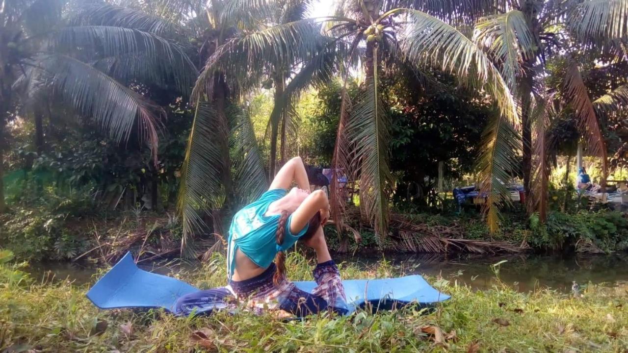 Nakhon Si Ban Na Homestay 나콘시탐마랏 외부 사진